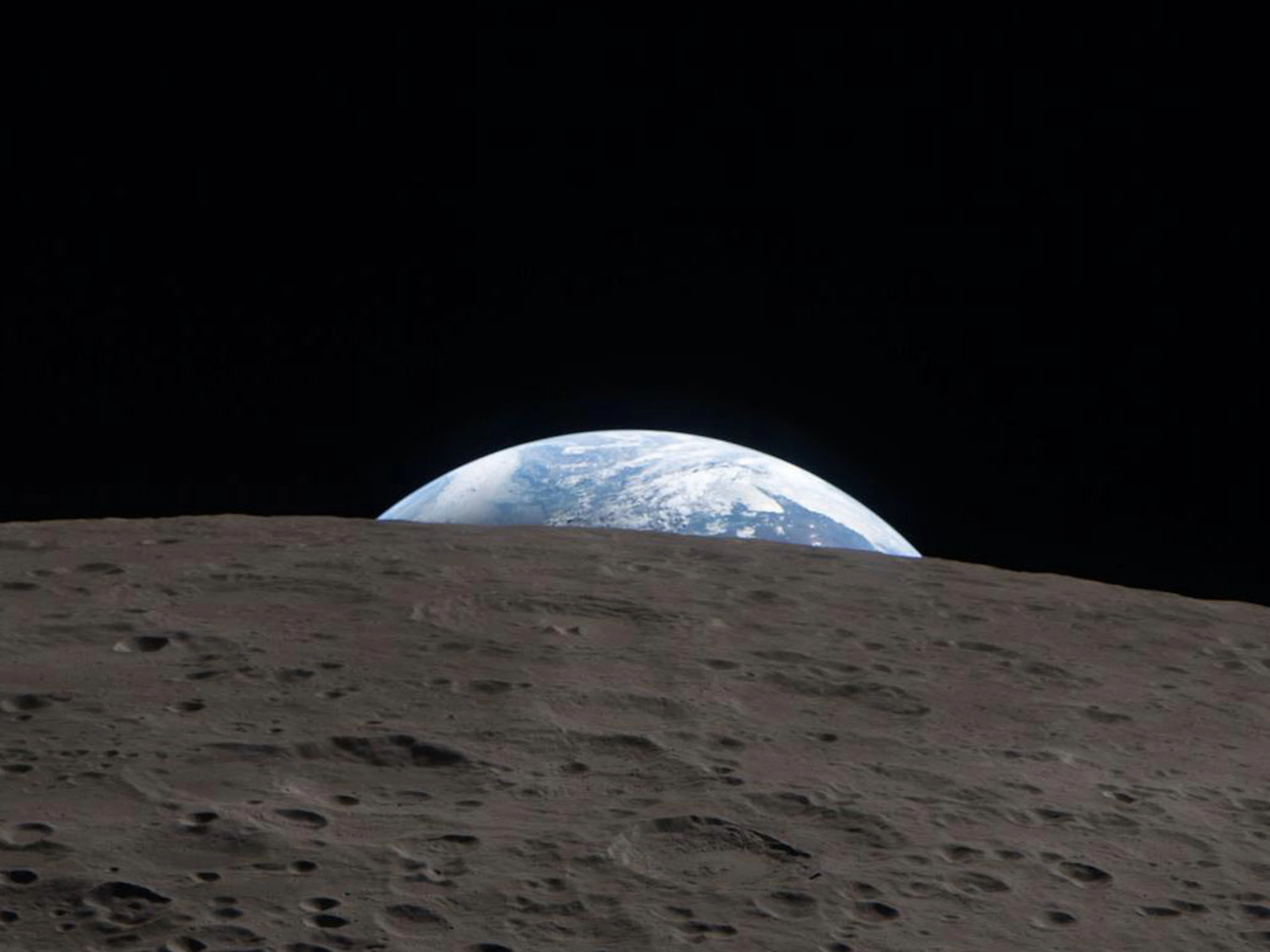 All, das. Die Mondmission ist geglückt, ein positiver Moment für die Menschheit, endlich wieder. Zeit für einen kritischen Blick nach oben.