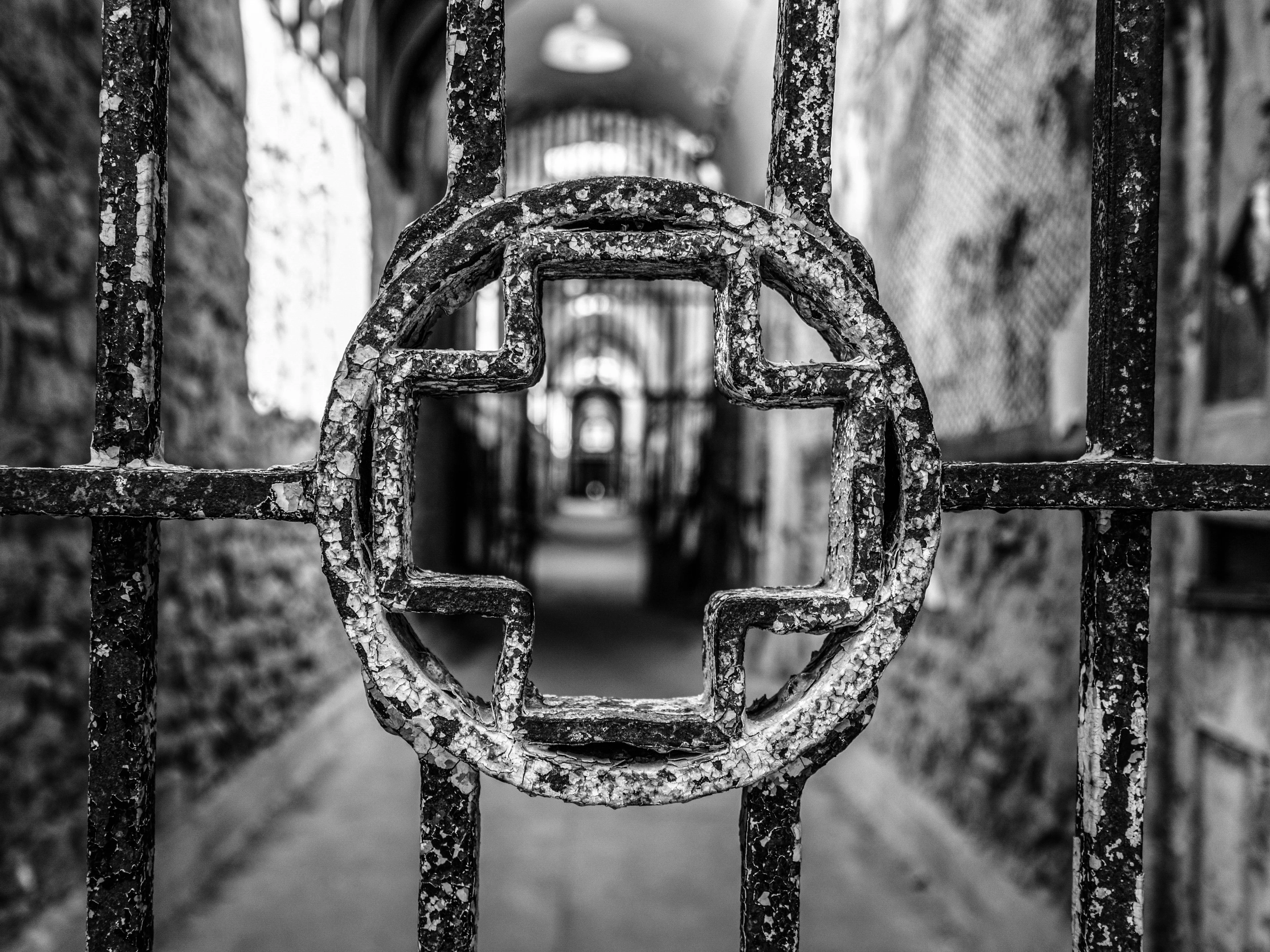 Auf der Suche nach dem Augenmaß Wann, wenn nicht Karfreitag denken wir darüber nach, was uns als Gesellschaft zusammenhält